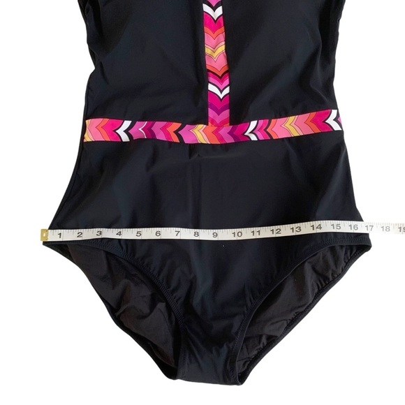 GOTTEX One Piece Swimsuit! Retail $148. - Picture 5 of 8